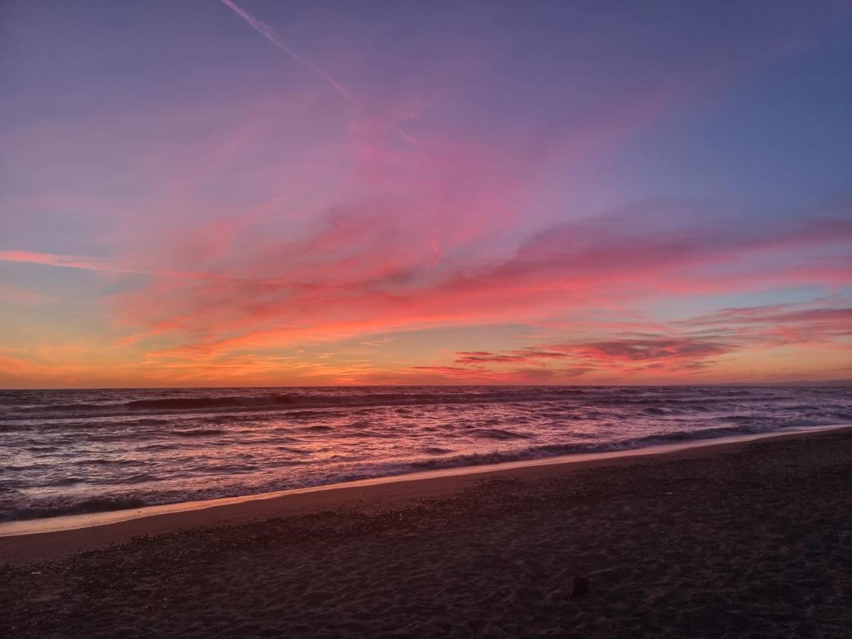 Fiumicino Beach - Sleep & Fly Focene エクステリア 写真